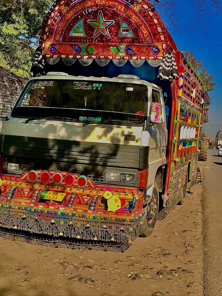 Insaaf Logistics Mazda truck for professional home shifting services in Islamabad and Rawalpindi