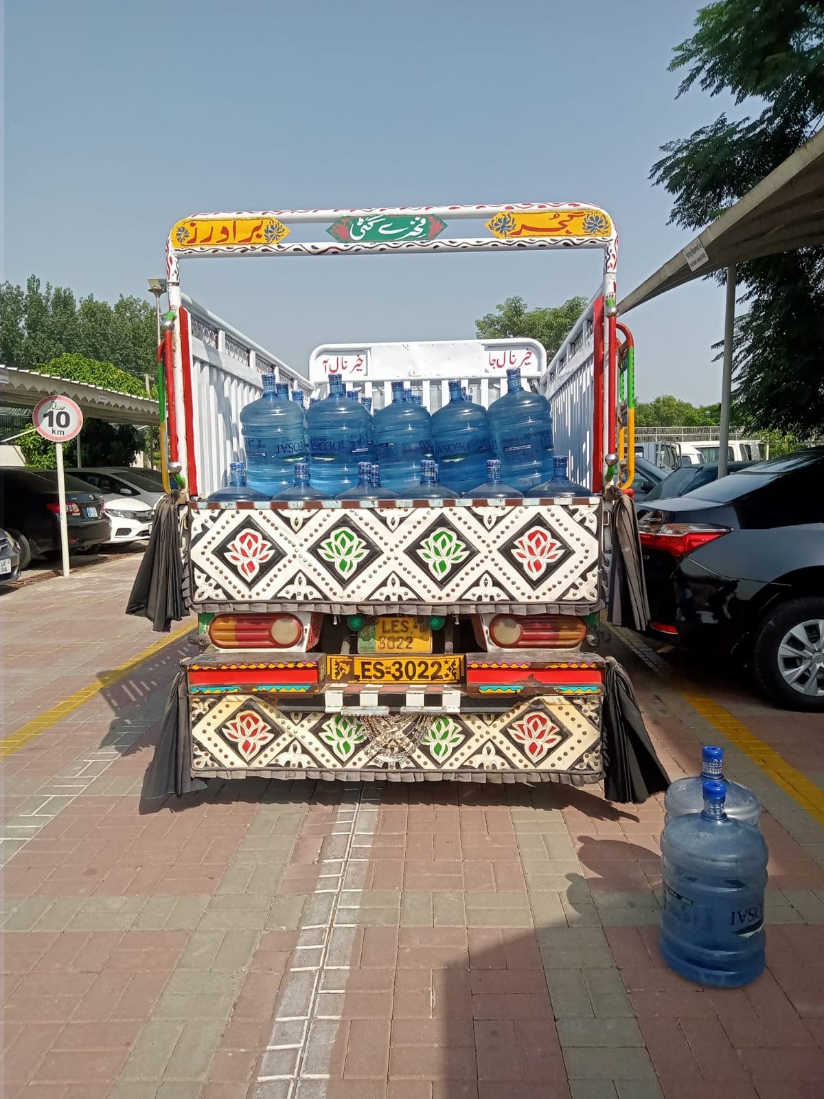 Covered cargo truck for safe long-distance goods transport